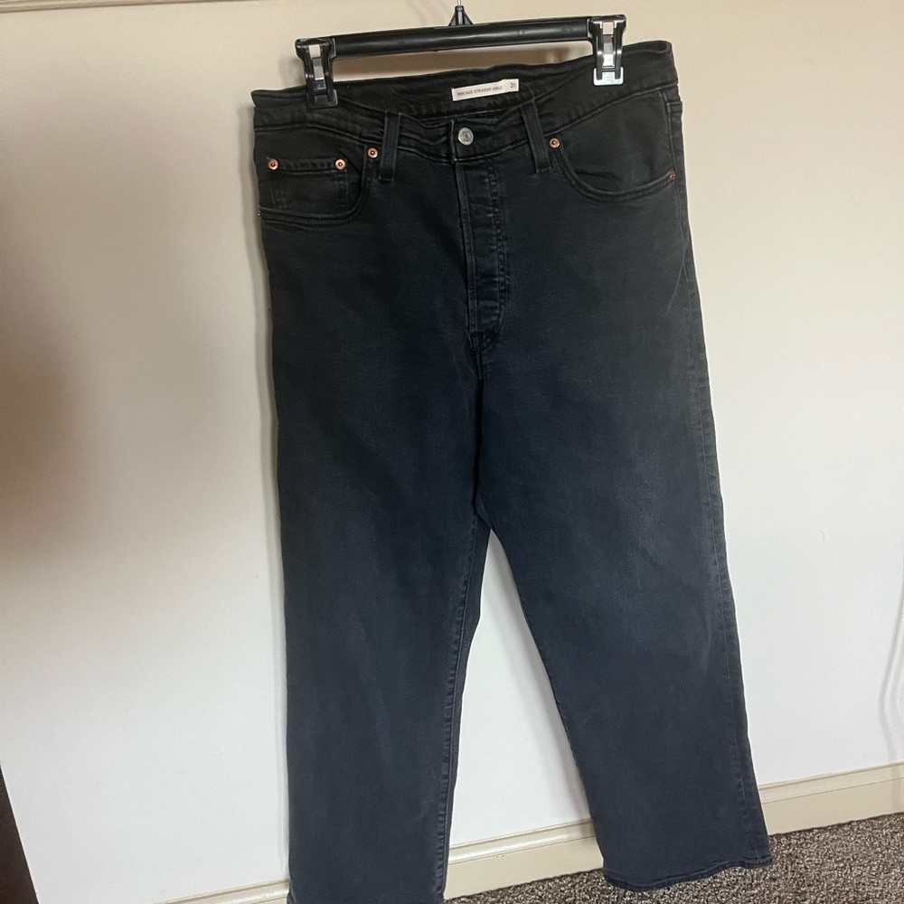 Levi's Women's Black Straight Jeans
